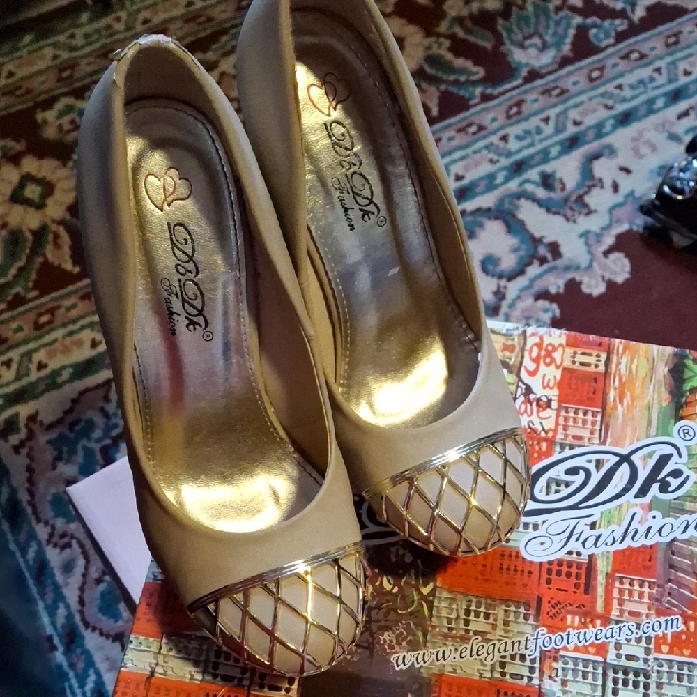 DbDk Fashion Gold and Beige Heels